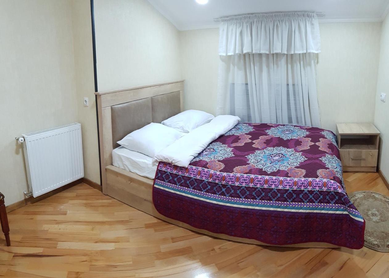 Guest House 15A Kutaisi Eksteriør billede