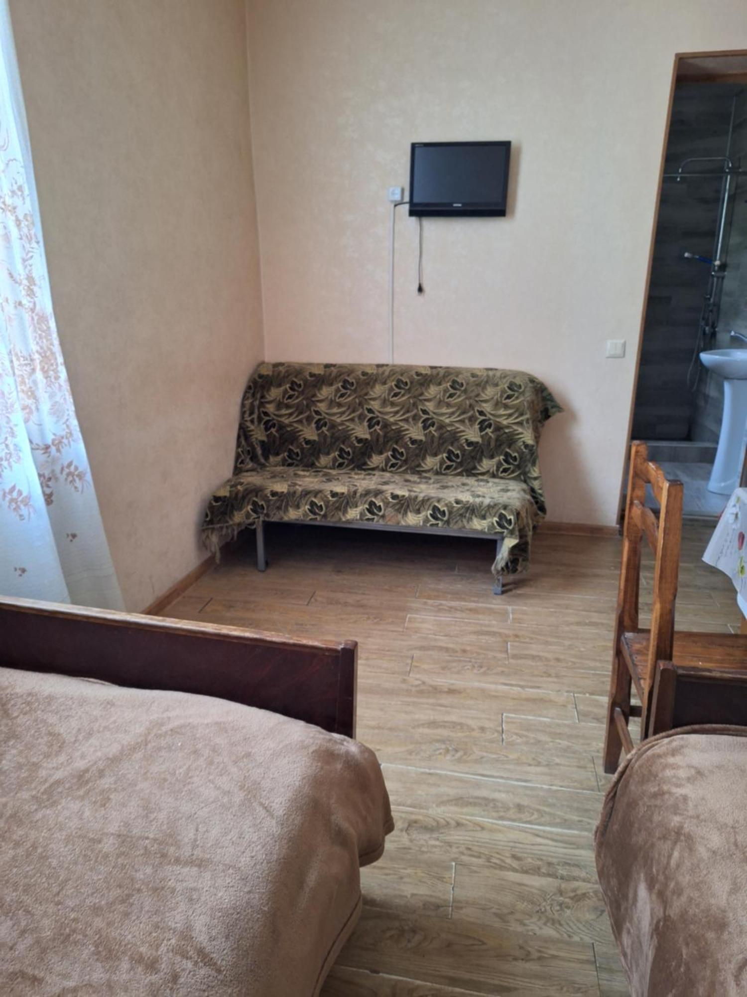 Guest House 15A Kutaisi Eksteriør billede