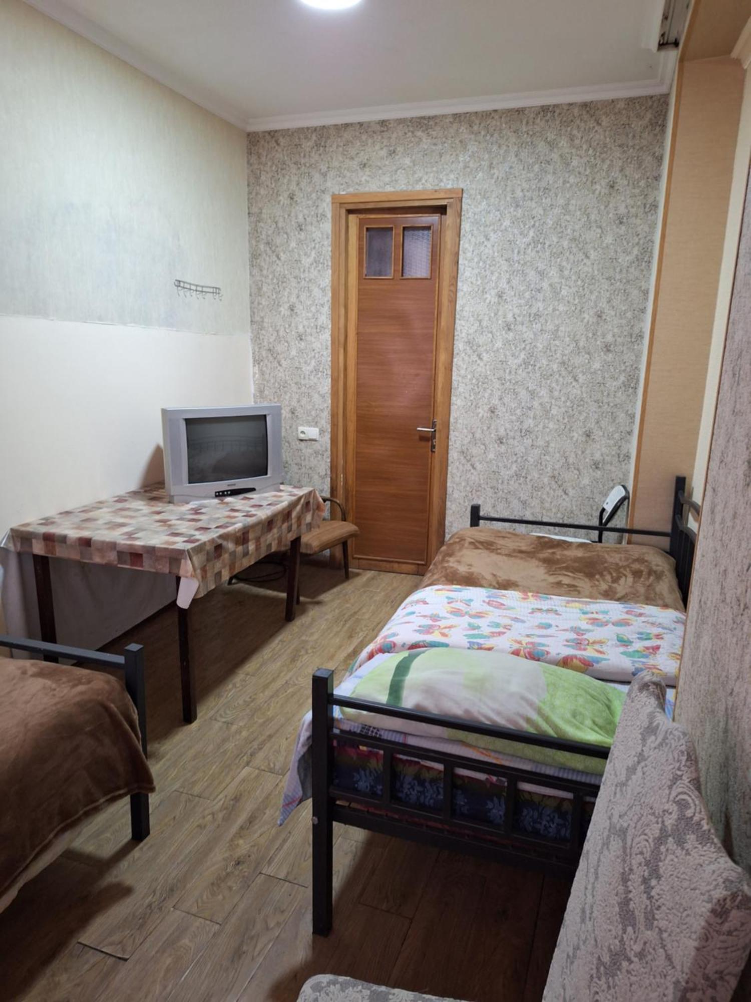 Guest House 15A Kutaisi Eksteriør billede