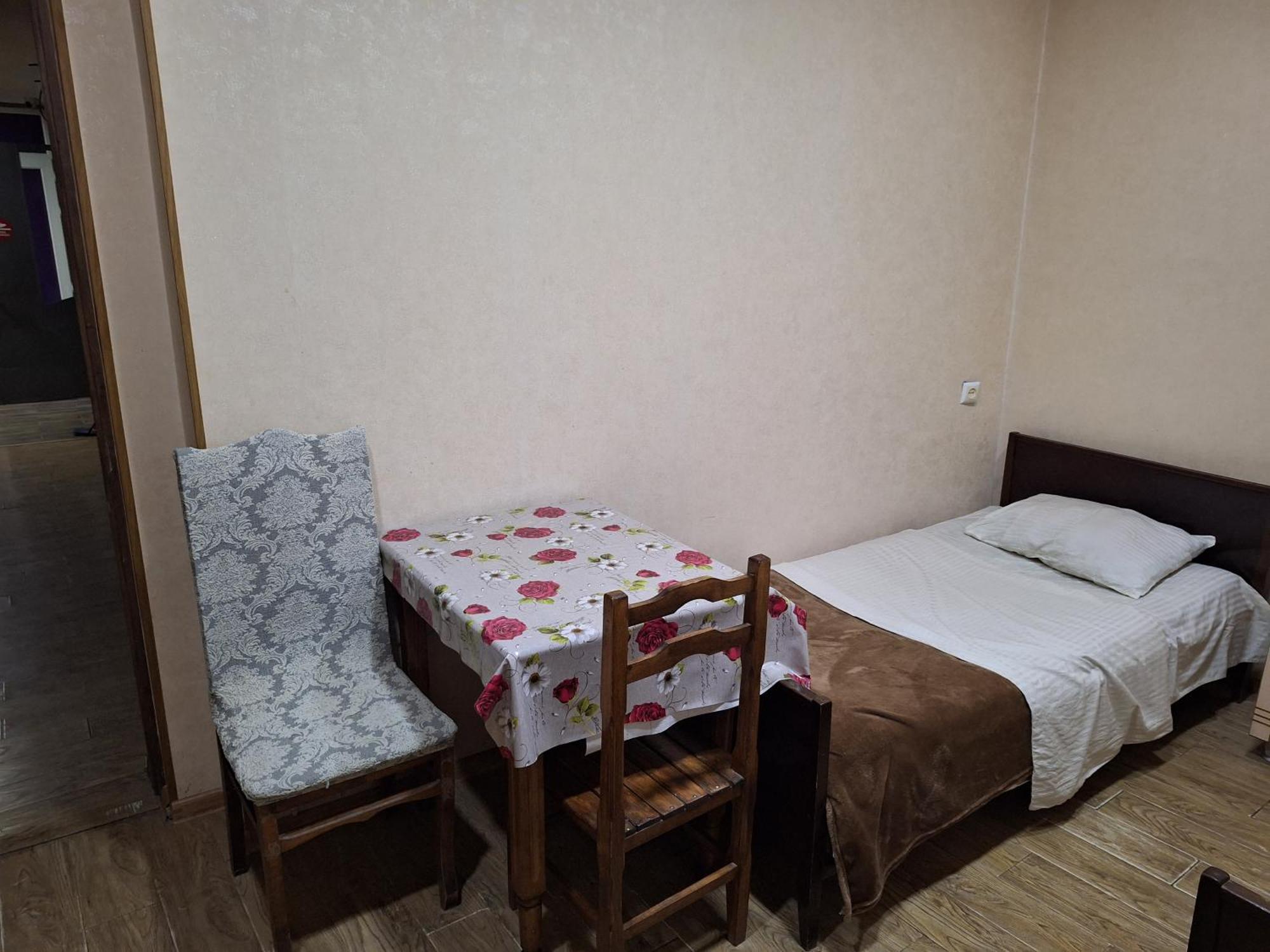 Guest House 15A Kutaisi Eksteriør billede