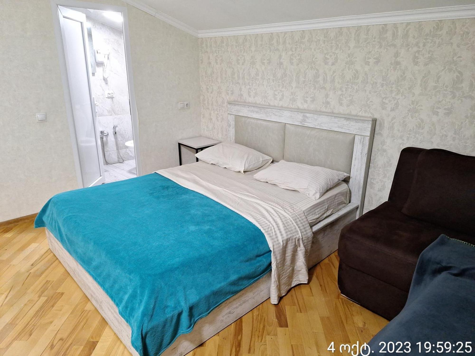 Guest House 15A Kutaisi Eksteriør billede